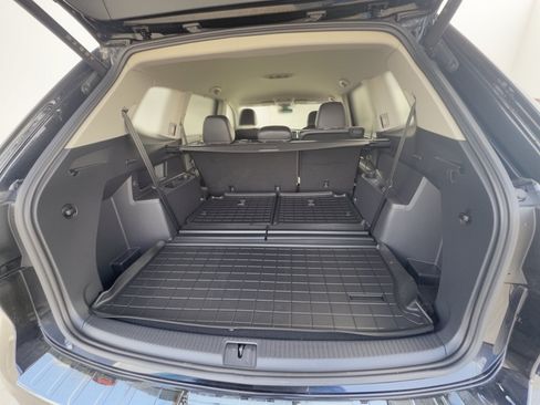 Used 2024 Volkswagen Atlas SE FWD image 28