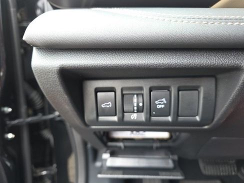 Used 2023 Subaru Outback Limited image 16