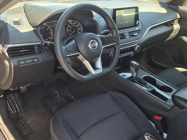 Used 2022 Nissan Altima 2.5 SV FWD image 10