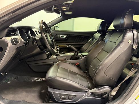 Used 2021 Ford Mustang GT Premium image 11