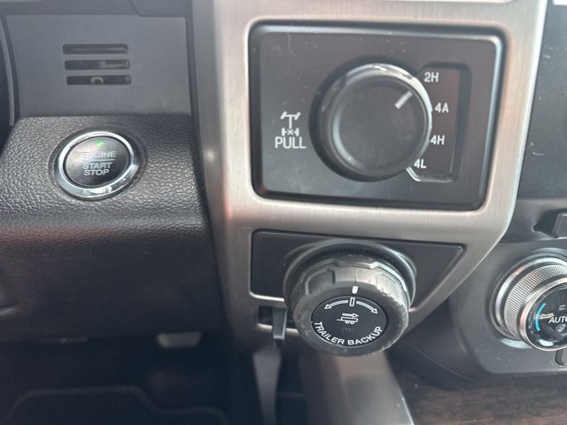 Used 2017 Ford F150 Platinum w/ Equipment Group 701A Luxury AWD/4WD image 21