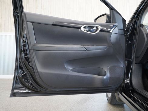 Used 2019 Nissan Sentra SV FWD image 28
