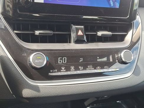 Used 2025 Toyota Corolla LE FWD image 15