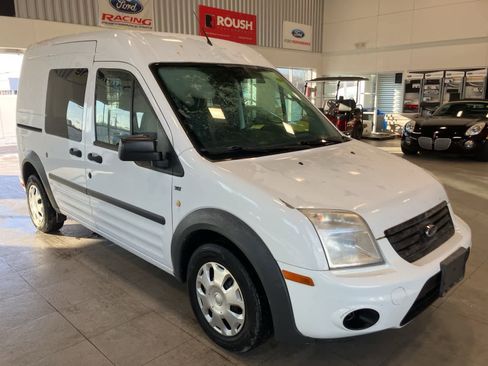 Used 2013 Ford Transit Connect XLT image 3