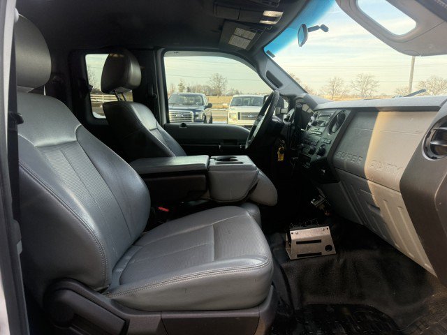 Used 2013 Ford F550 4x4 SuperCab Super Duty w/ Payload Upgrade Pkg image 9