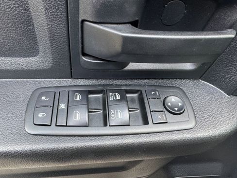 Used 2014 RAM 1500 ST w/ ST Popular Equipment Group AWD/4WD image 16