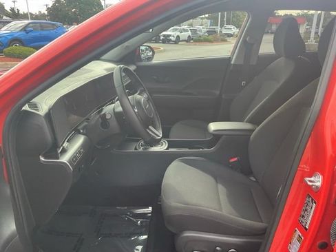 Used 2025 Hyundai Kona SEL AWD/4WD image 11