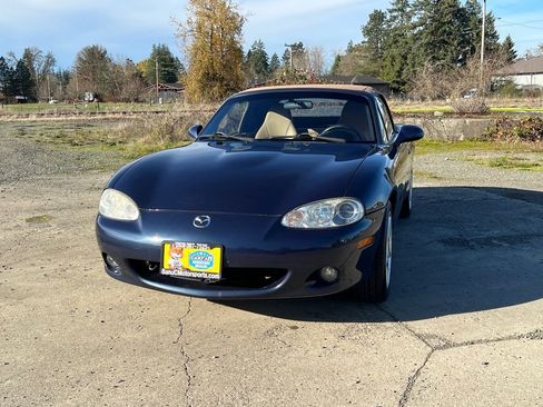 Used 2001 MAZDA MX-5 Miata image 4