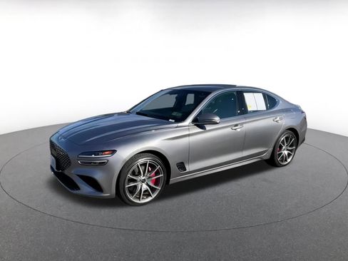 Used 2025 Genesis G70 2.5T image 7