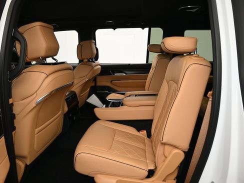 Used 2024 Jeep Grand Wagoneer Series III w/ Quick Order Packagew 28T image 50