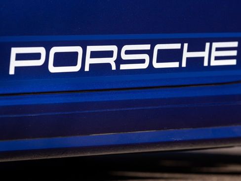 Used 2019 Porsche 911 Speedster RWD image 38