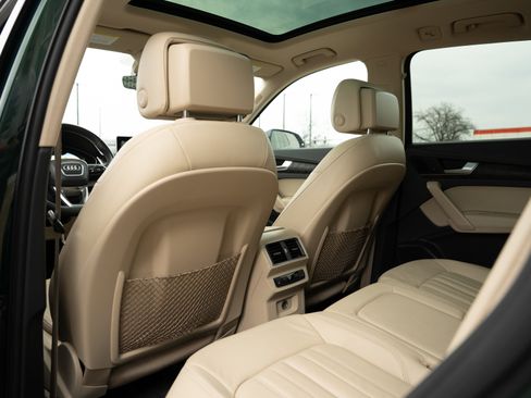 Used 2018 Audi Q5 2.0T Premium Plus w/ Premium Plus Package image 17