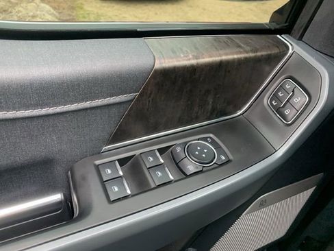 Used 2023 Ford F150 Lariat w/ Trailer Tow Package image 26