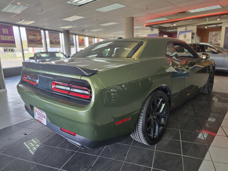 Used 2022 Dodge Challenger R/T w/ Blacktop Package RWD image 4