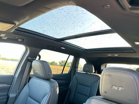 New 2026 Buick Enclave Sport Touring FWD image 23