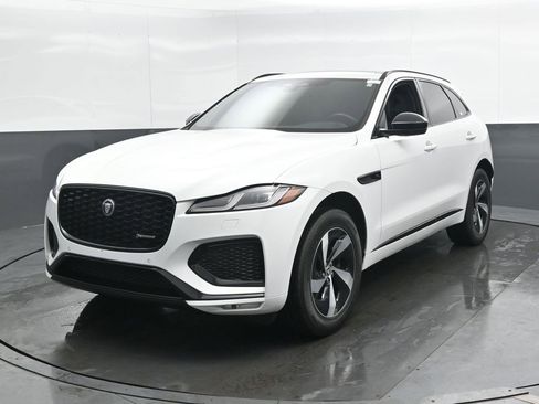 Used 2024 Jaguar F-PACE R-Dynamic S image 7