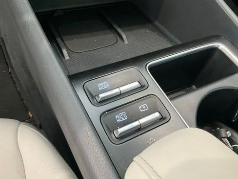 Used 2025 Hyundai Sonata SEL FWD image 12