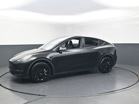 Used 2023 Tesla Model Y Long Range AWD/4WD image 11