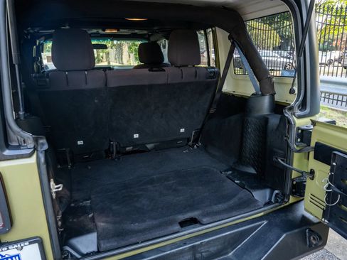 Used 2013 Jeep Wrangler Unlimited Sport AWD/4WD image 14