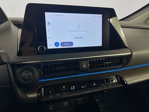Used 2025 Toyota Prius XLE FWD image 19