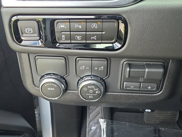 New 2026 GMC Yukon Denali w/ Advanced Technology Package RWD image 24