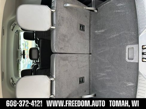 Used 2022 Ford Explorer XLT w/ Equipment Group 202A AWD/4WD image 22