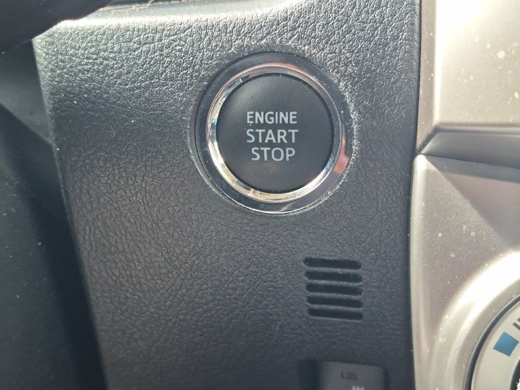 Used 2024 Toyota 4Runner Limited AWD/4WD image 23