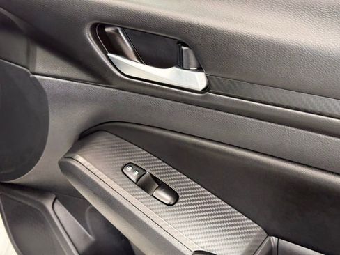 Used 2025 Nissan Altima 2.5 SV image 22