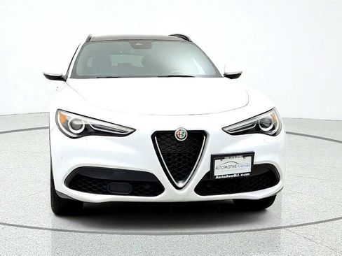 Used 2023 Alfa Romeo Stelvio Ti AWD/4WD image 2
