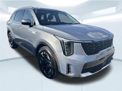 Used 2024 Kia Sorento S FWD image 3
