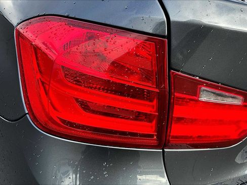 Used 2013 BMW 320i Sedan image 27