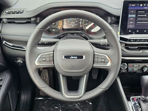 New 2026 Jeep Compass Latitude image 18