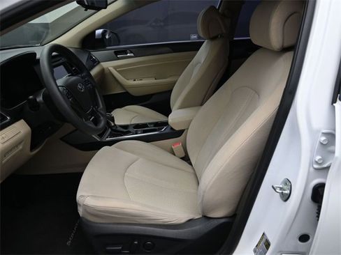 Used 2017 Hyundai Sonata Sport image 21