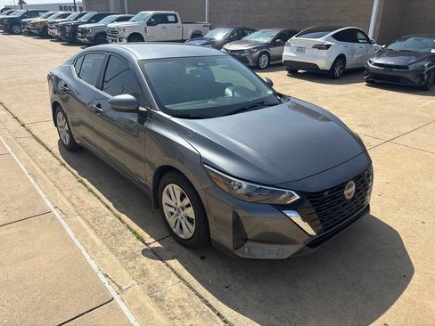 Used 2025 Nissan Sentra S FWD image 4