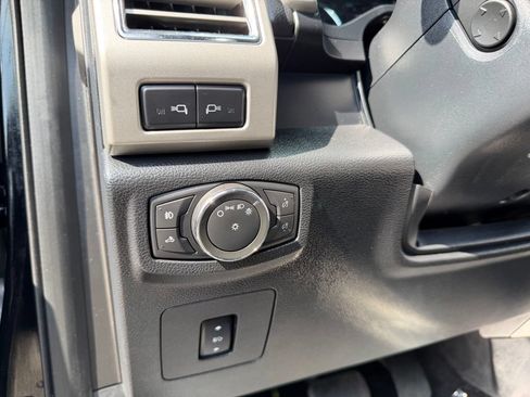 Used 2016 Ford F150 Lariat w/ Equipment Group 502A Luxury AWD/4WD image 20