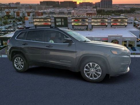 Used 2022 Jeep Cherokee Latitude Lux w/ Mopar Interior Package image 1