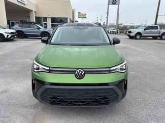 New 2026 Volkswagen Taos SE video 2