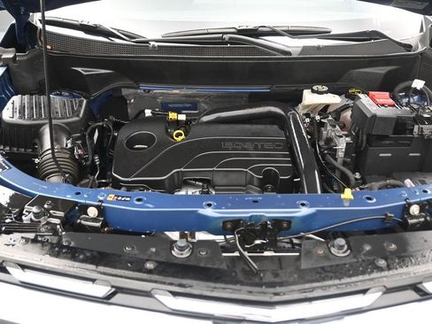 Used 2025 Chevrolet Equinox LT w/ Safety and Technology Package FWD image 21