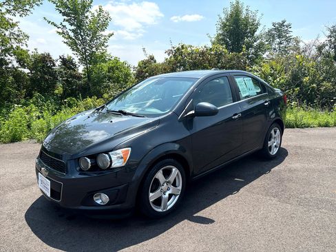Used 2015 Chevrolet Sonic LTZ image 2