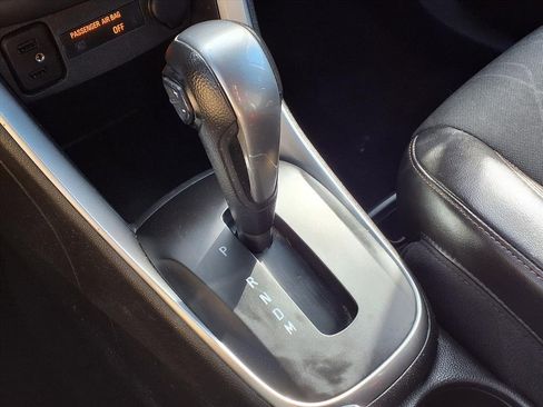 Used 2019 Chevrolet Trax LT w/ LT Convenience Package image 11