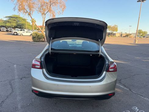 Used 2022 Chevrolet Malibu LT image 12