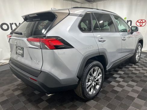 Used 2025 Toyota RAV4 XLE Premium image 6