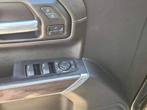 Used 2021 Chevrolet Silverado 1500 LTZ w/ Technology Package AWD/4WD image 21