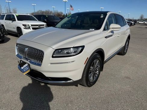 Certified 2022 Lincoln Nautilus Reserve image 8