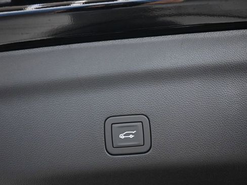 New 2026 Chevrolet Tahoe High Country image 9