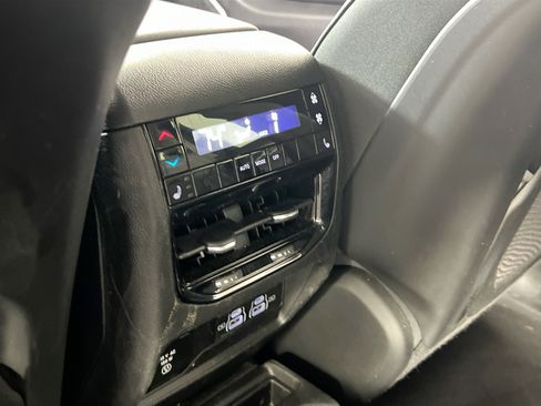 Used 2021 Jeep Grand Cherokee L Limited image 25