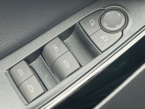 New 2027 Chevrolet Equinox LT FWD image 11