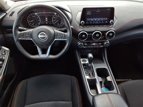 Used 2024 Nissan Sentra SR image 12