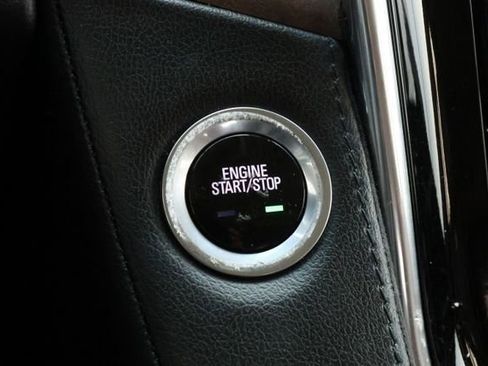 Used 2015 Cadillac Escalade Luxury image 22