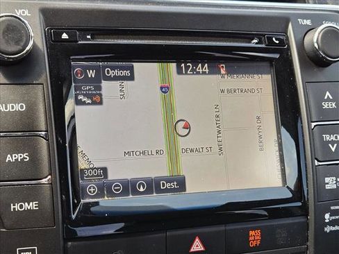 Used 2015 Toyota Camry XLE image 7